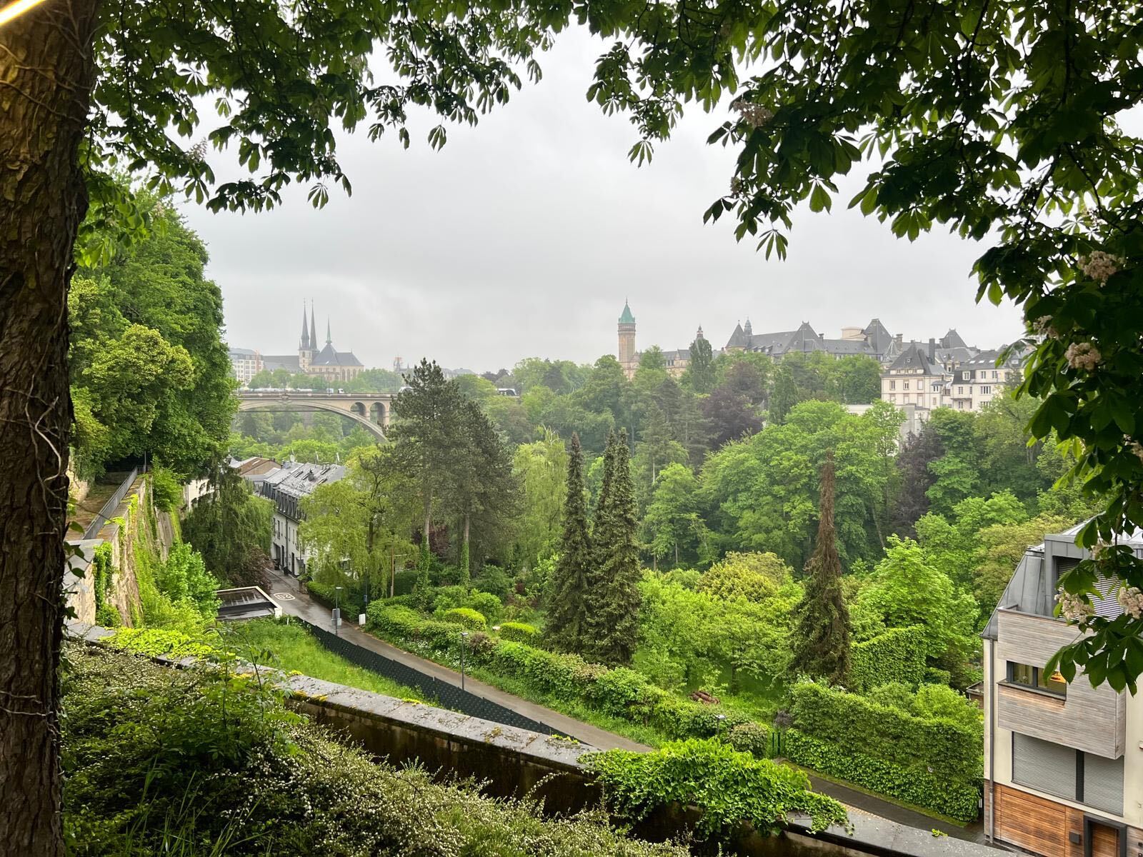 View over Luxembourg City from the Pétrusse valley at the start of the ride